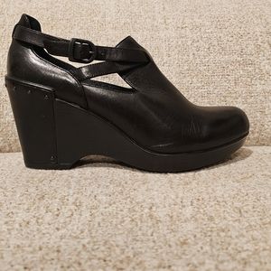 Dansko Franka black leather wedge